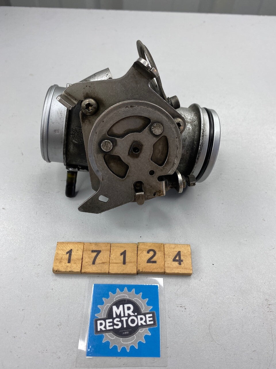 BMW R1100RS R1100RT 259T 259S R/H Throttle Body Butterfly 13542325852