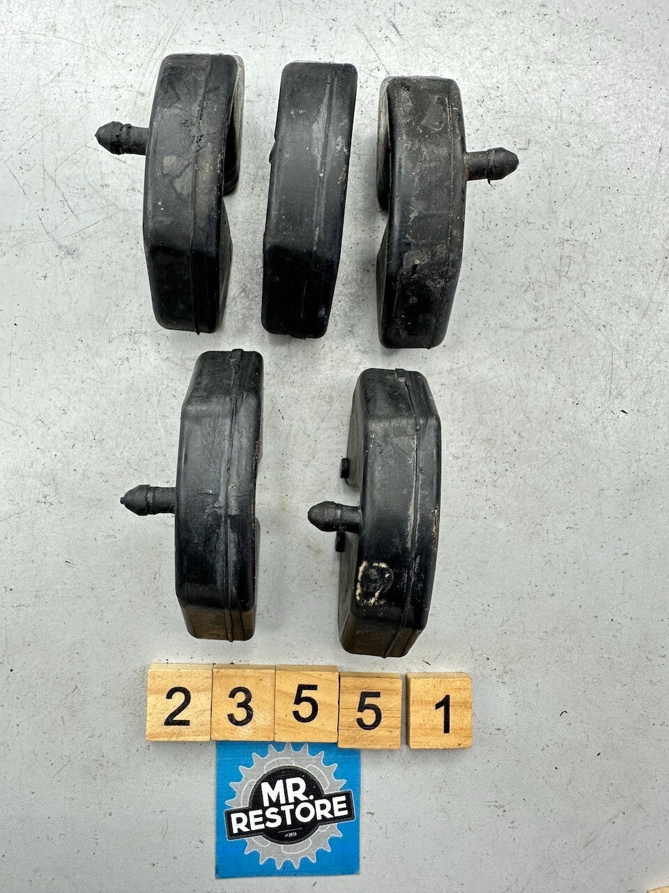 Suzuki GSF600 GSF250 Bandit GSXR400 GSX400 GSX250 Across - Rear Cush Rubber (x5)
