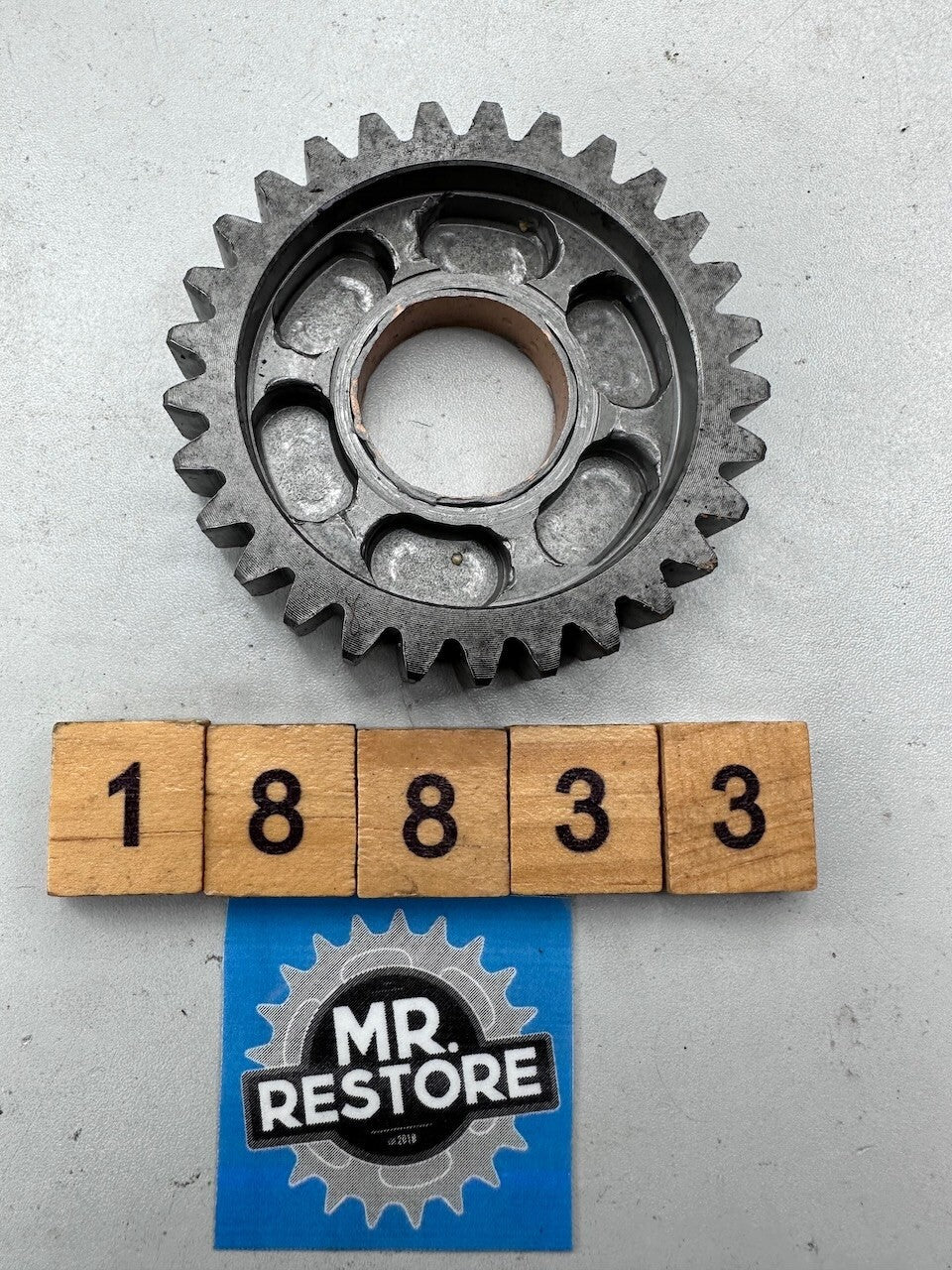 Suzuki RG500 GS500 Transmission 3rd Driven Gear (29T) 24330-20A00