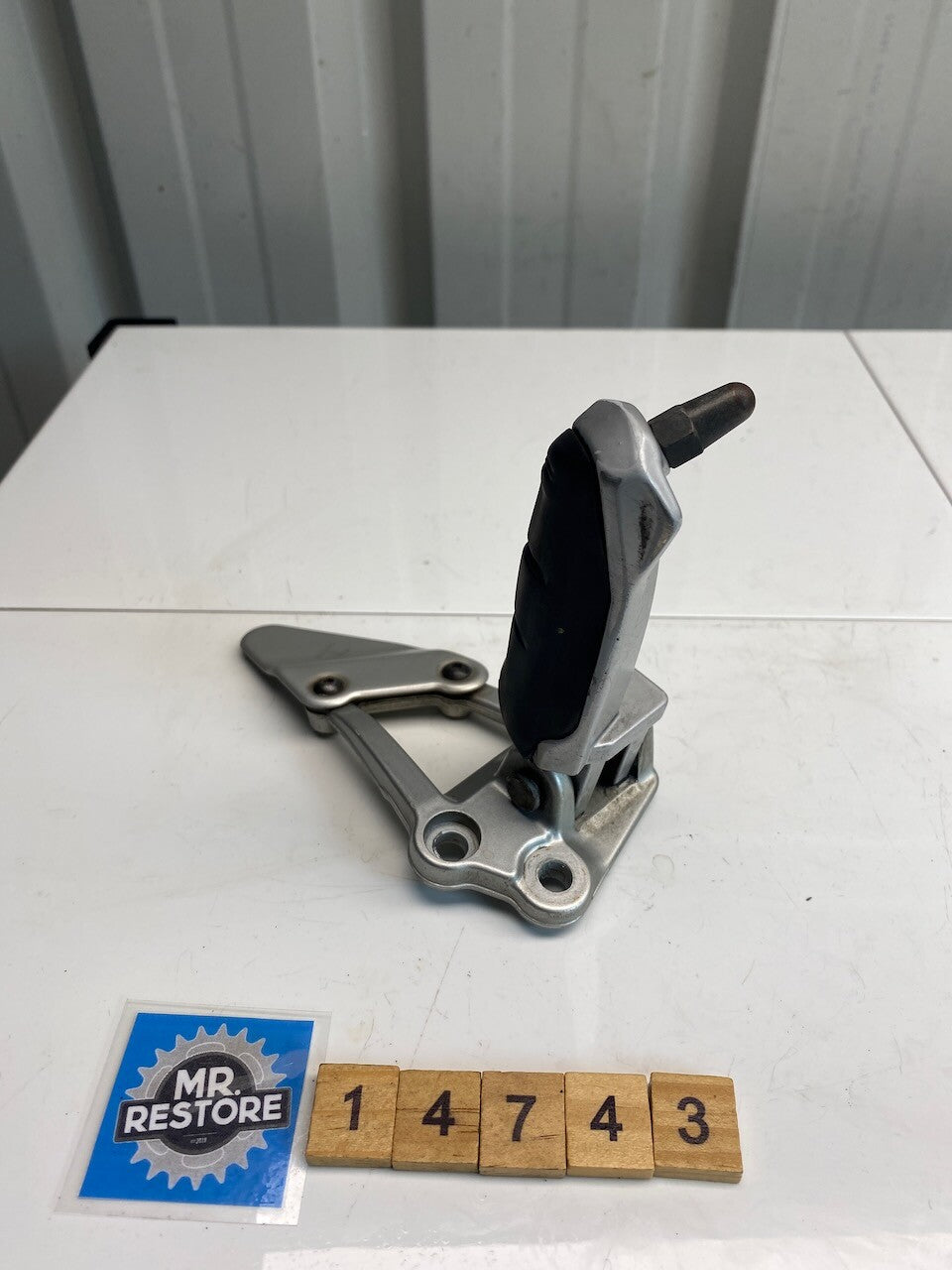 BMW R1100S 259S Riders Foot Rest Assembly L/H 1998-2005 - 46712331235