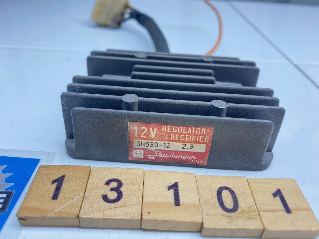 Japanese Vintage Classic Voltage Regulator SH530-12 2.3