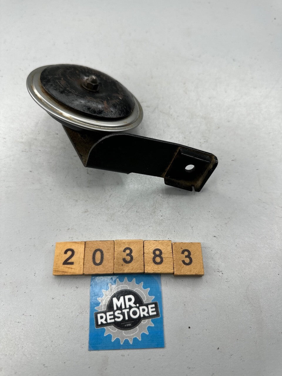 Suzuki DR350 '90-99' DR250 '90-95' Horn & Bracket (tested) 38500-14D01