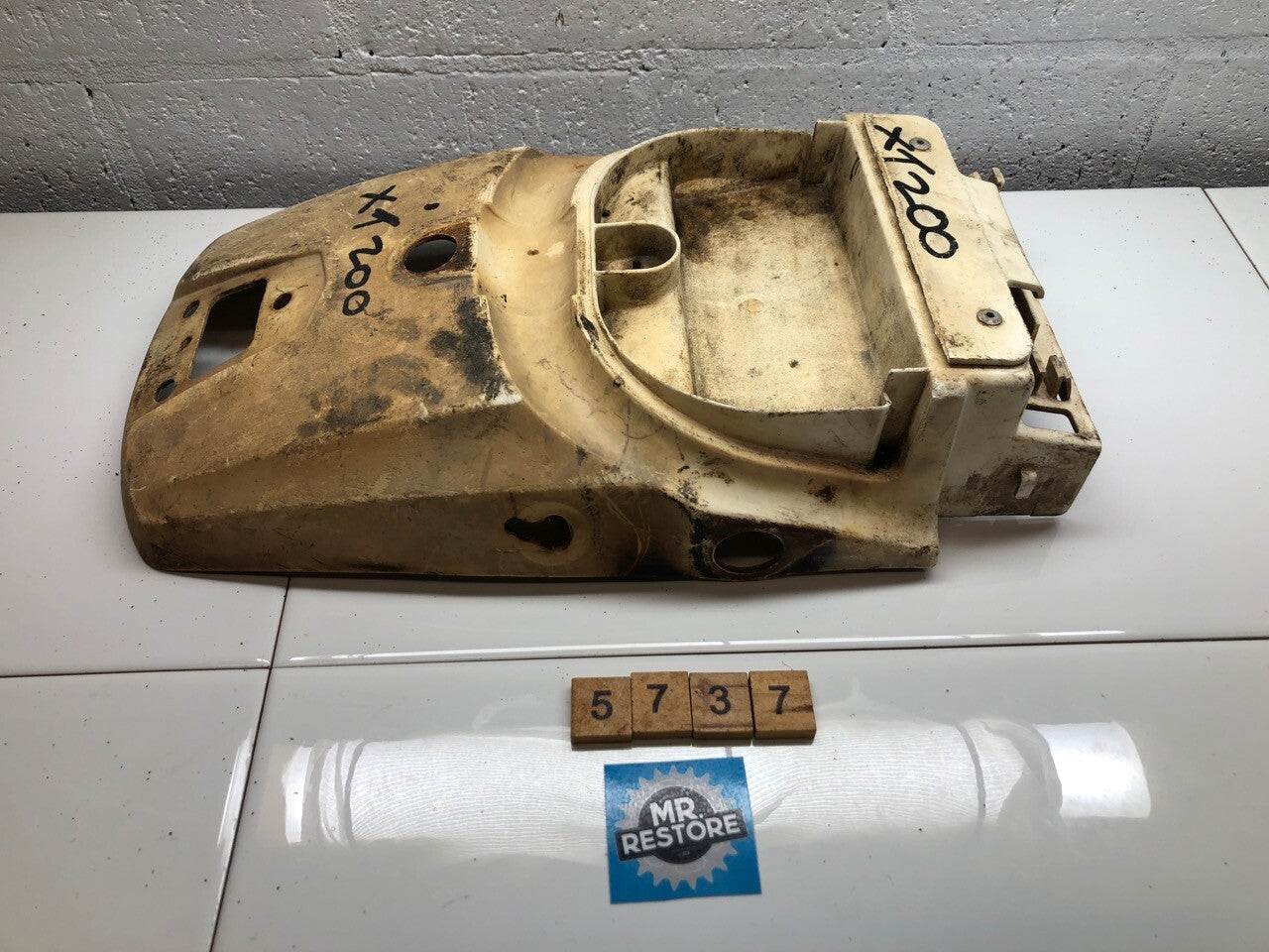 Yamaha TT200 Rear Fender Mudguard OEM
