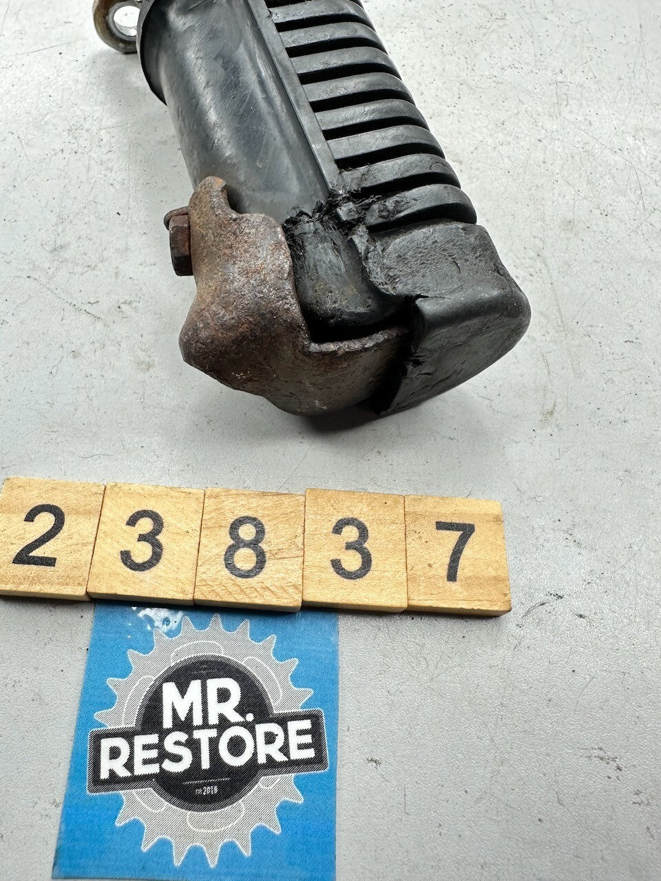 Honda CB750 '79-82' Right Footrest Peg & Rubber 50620-438