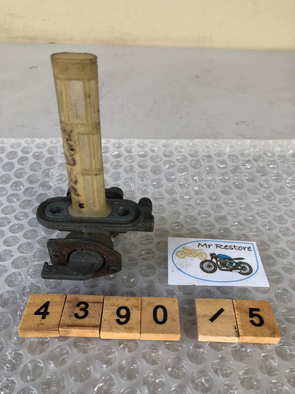 Kawasaki GPZ550 KZ550D ZZR400 etc. Fuel tap 51023-1186 