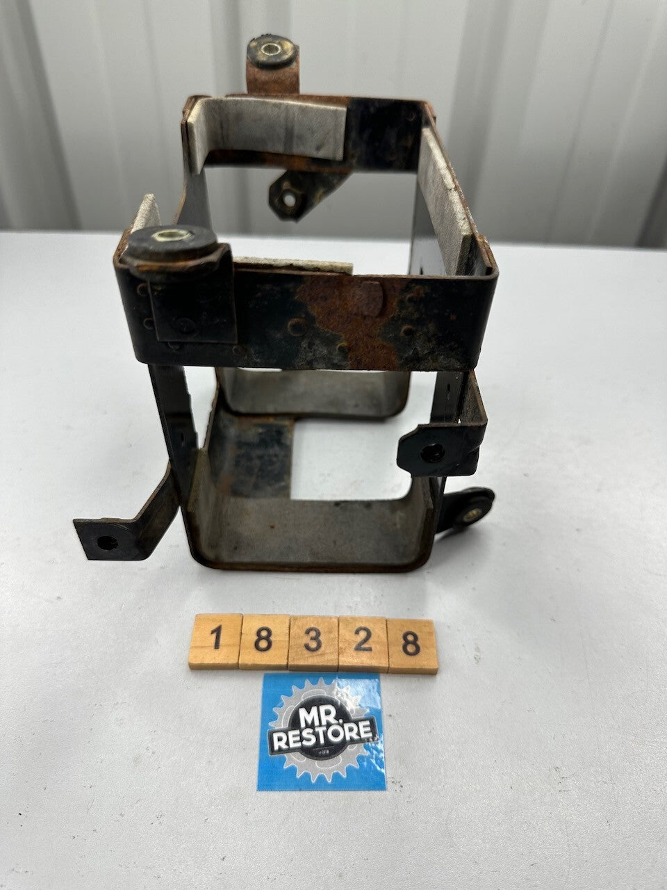 Suzuki GR650 1983-84 Battery Box