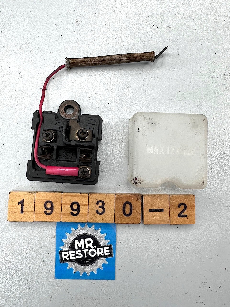 Suzuki GS1000 GS850 GS550 GS500 Power Source Terminal & Cover 38850-47000