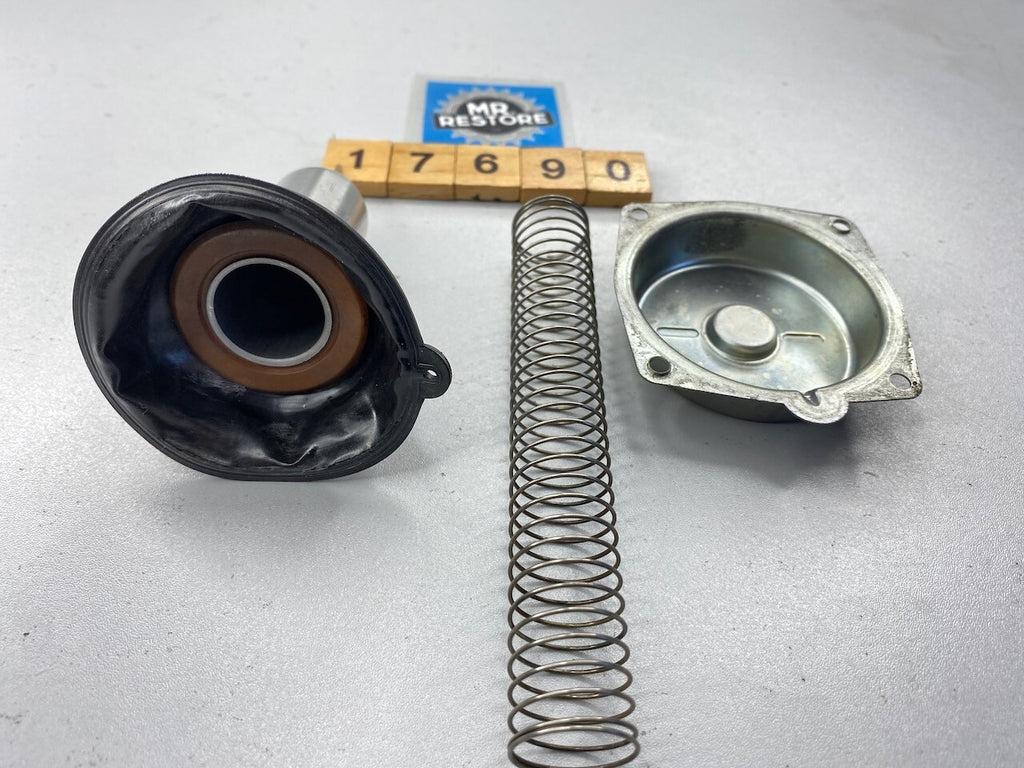 Yamaha FZR250 1987-88 Carburettor Diaphragm, Needle, Spring & Cap - 1HX-14940-01