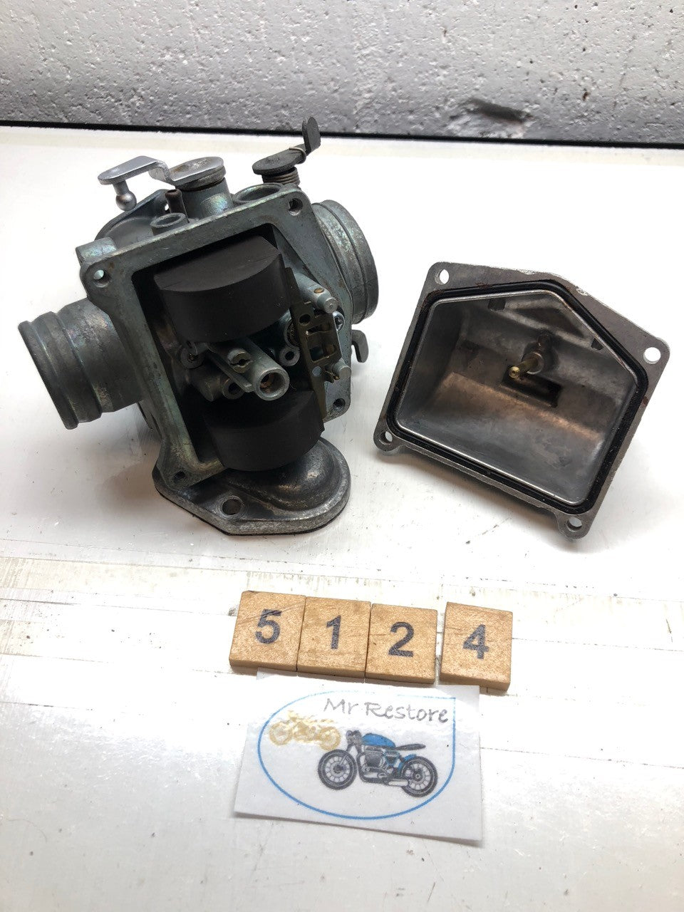 Keihin 27mm (Honda?) Pair of Carburettors Carb Classic Vintage Motorcycle VMX