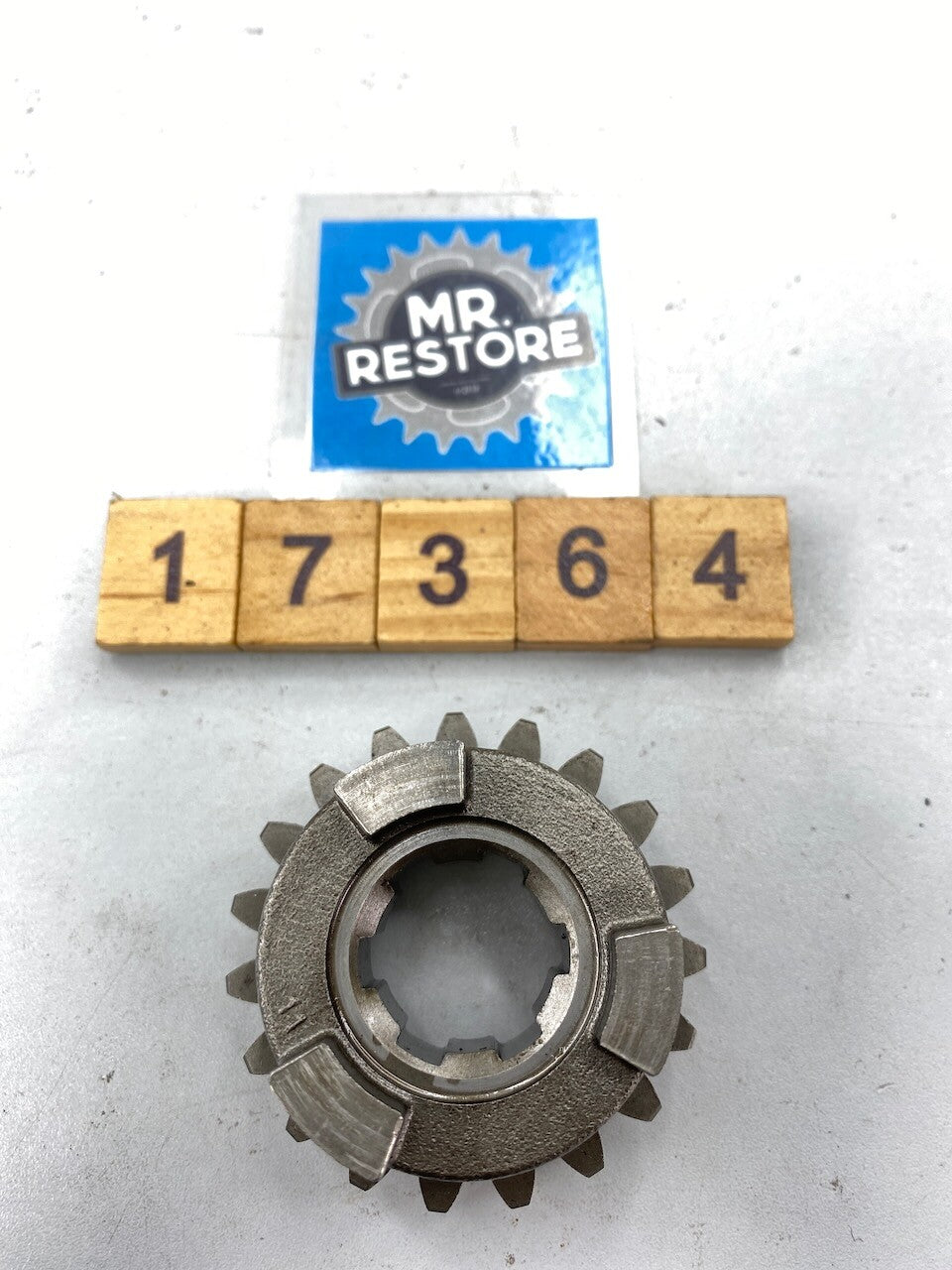 Suzuki RM125 1996-2000 6th Driven Gear (19T) 24361-43D01