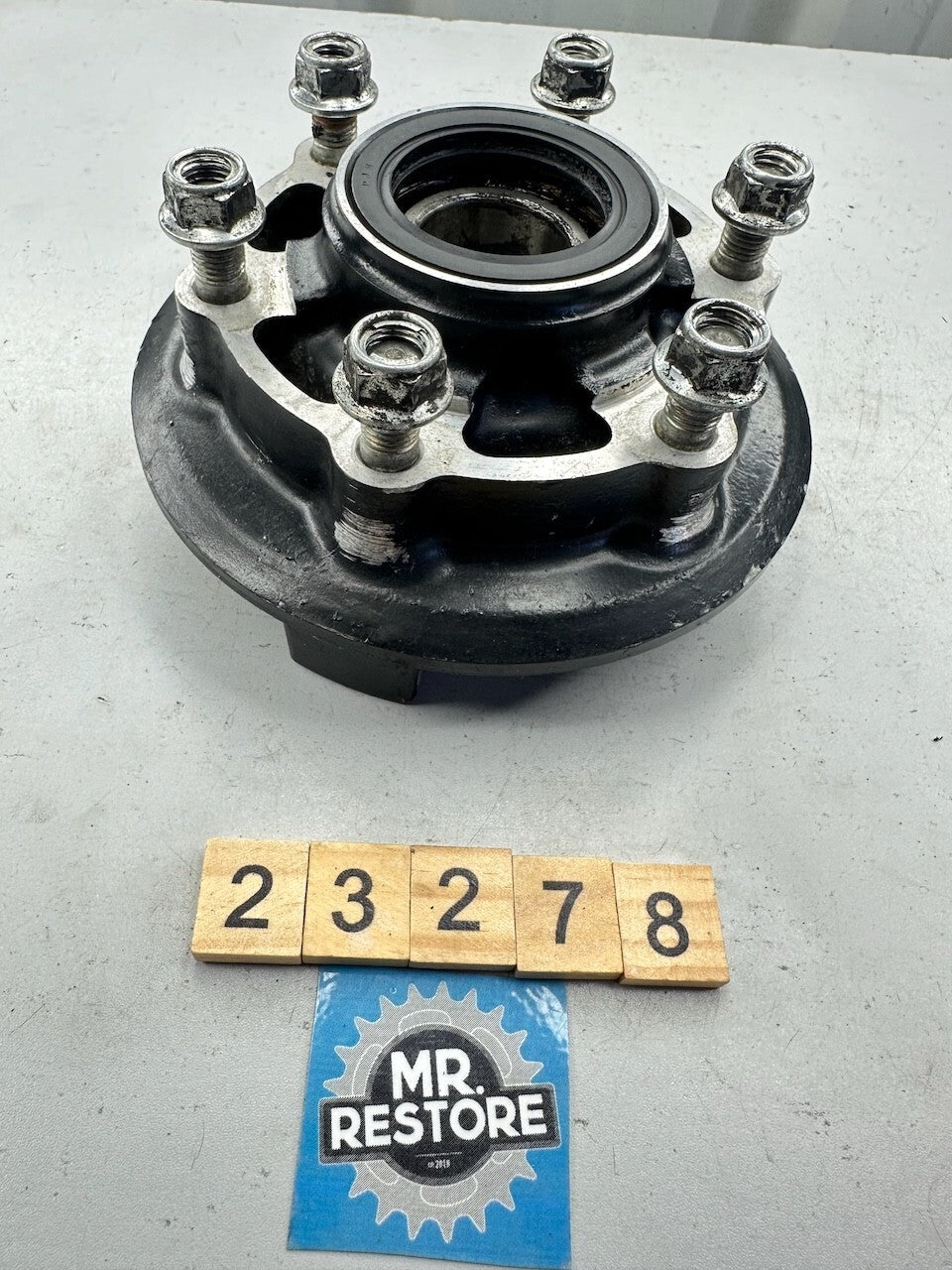 Kawasaki ZX900 ZX9R ZX750 ZX7R ZX600 ZX6R ZR1000 Rear Wheel Hub Carrier