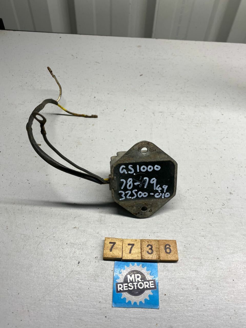 Suzuki GS1000 Regulator 1978 1979 OEM 32500-49010