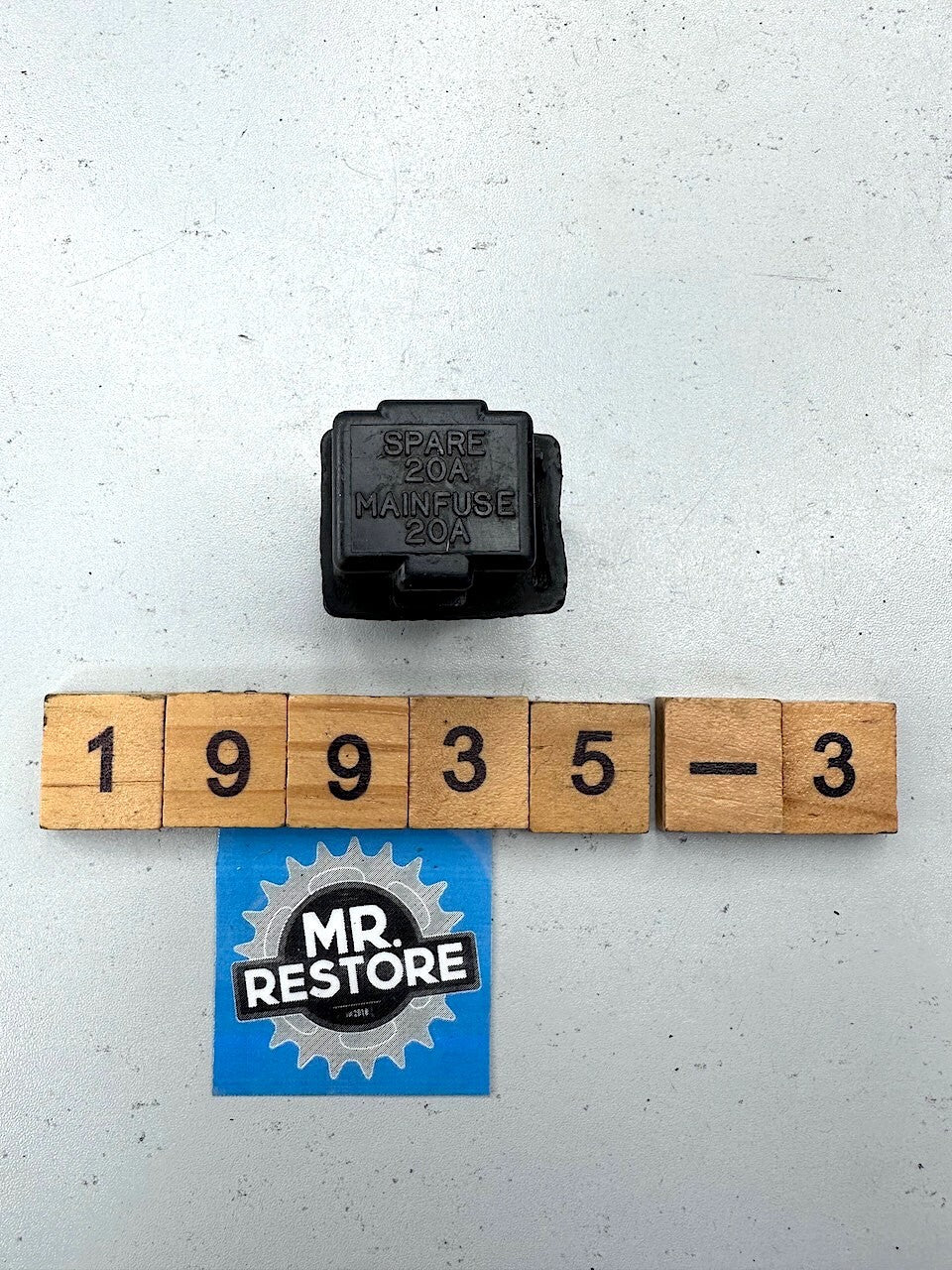 Suzuki DR125 GS500 RGV250 RG250 RG500 20A Main Fuse Box 36740-09301