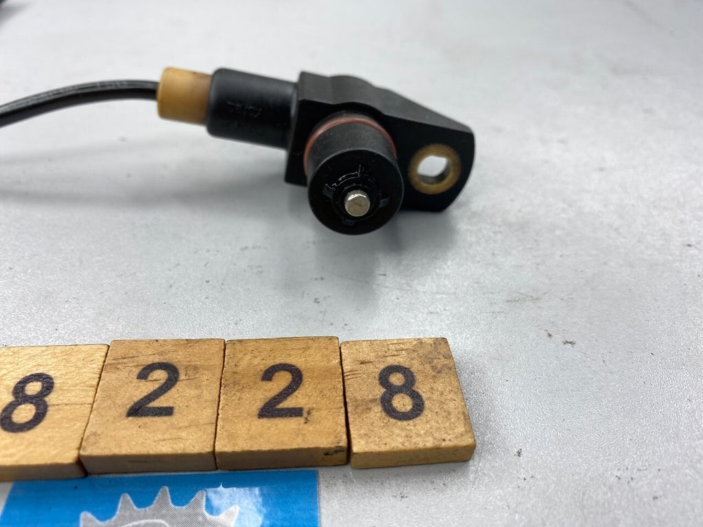BMW R1200 R900 RT S GS R - Crankshaft Sensor 12727674201