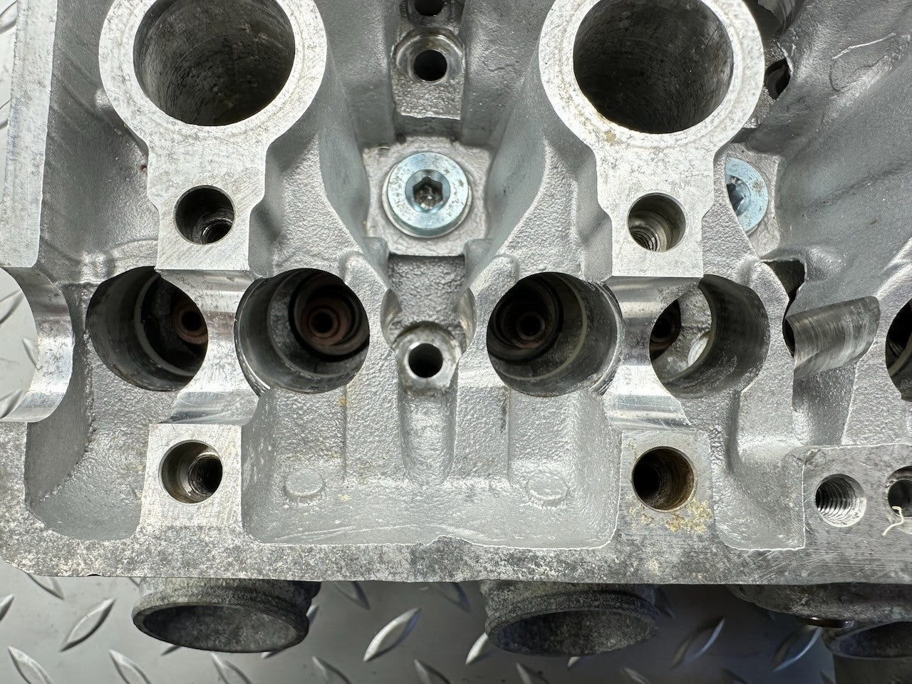 Honda CBR250R MC19 KY1 Cylinder Head