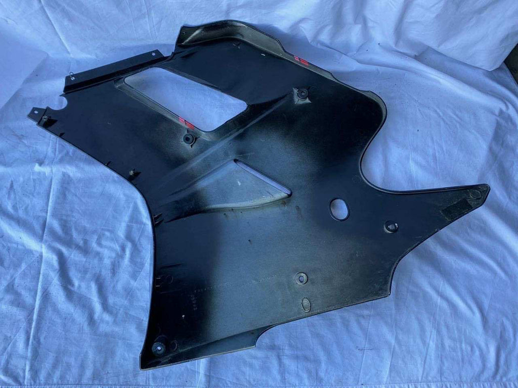 Yamaha FZR1000 EXUP R/H Side Panel - 3GM-2835K (damaged)