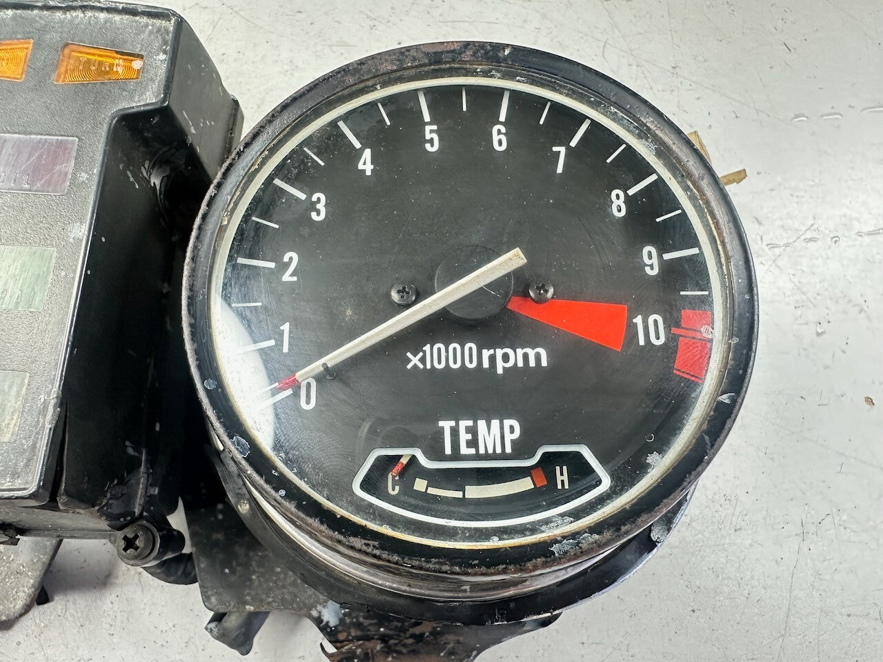 Honda CX500 C D Tachometer & Mount Bracket 37250-449-008