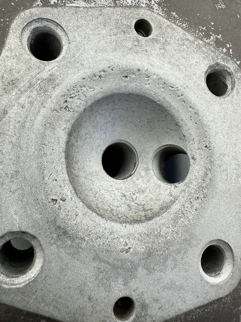 Honda MT125 Cylinder Head