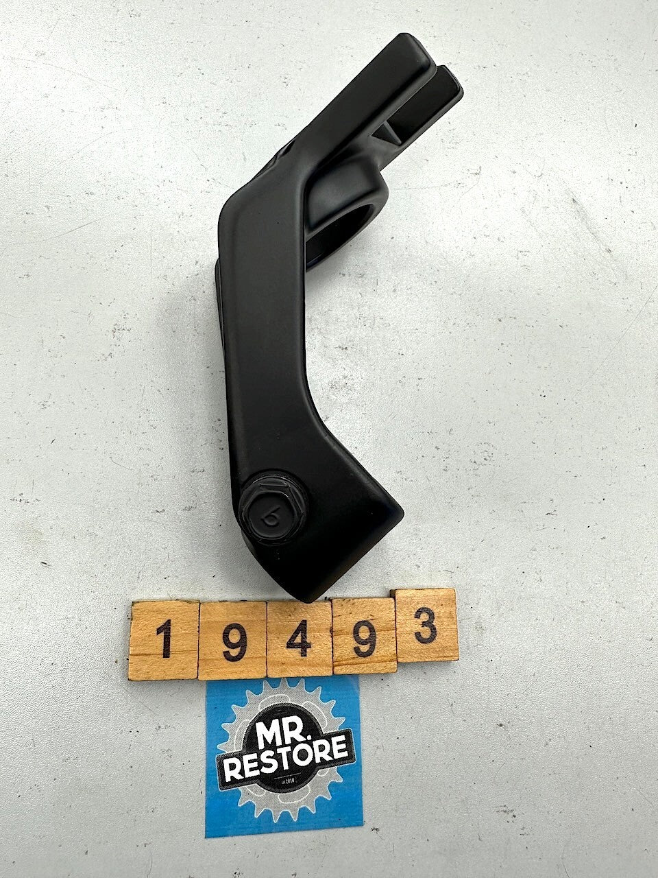 Kawasaki GT550 GT750 R/H OEM Handlebar Holder - Repainted 46012-1029