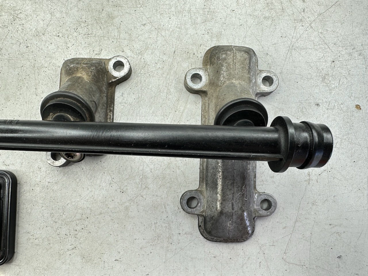 BMW K1300R K1200R K1300S K1200S K1300GT K1200GT Cylinder Head Secondary Air Line