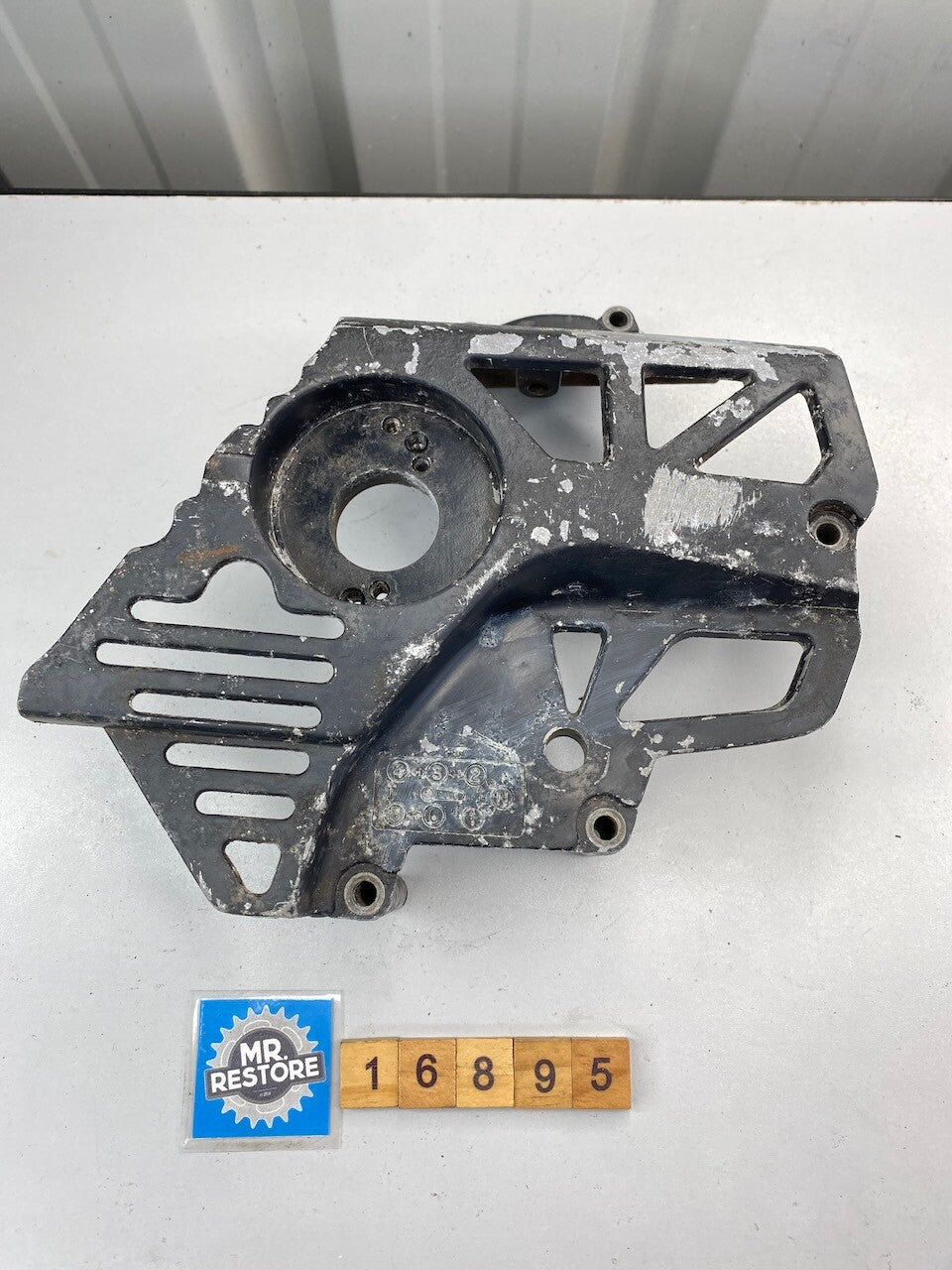 Suzuki GSXR400 1984-85 Engine Sprocket Cover 