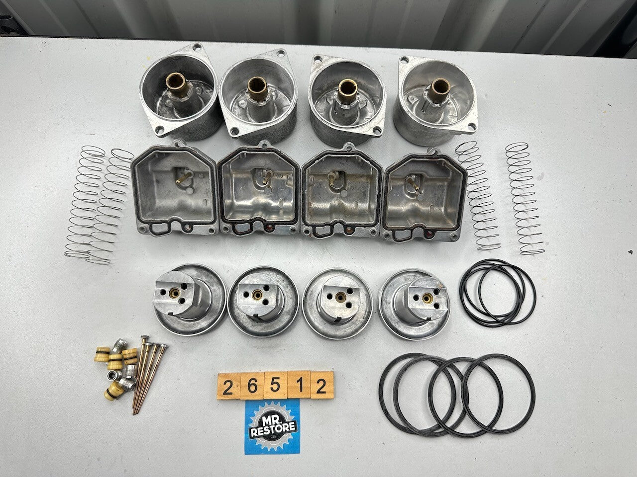 Honda CB900 F Boldor Set of Carburettors Carburetors Keihin 51A (1 is damaged)