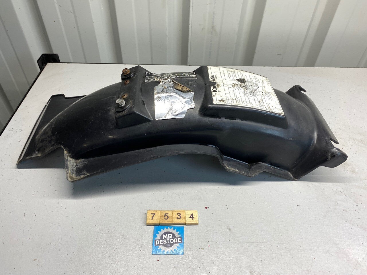 Kawasaki GPZ550 ZX550 1984-88 GPZ1100 1981-82 Rear Mudguard Fender 35023-1057