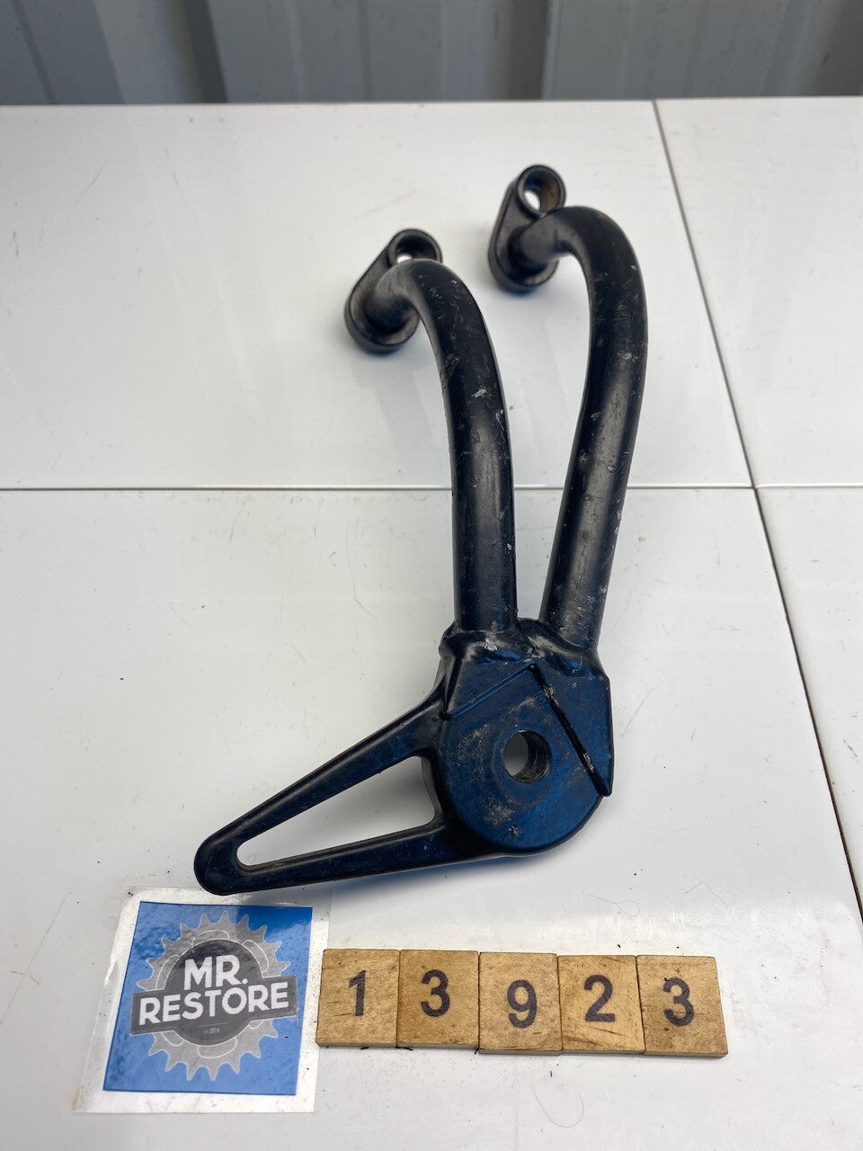 Triumph Tiger 900 T400 R/H Pillion Foot Rest Bracket