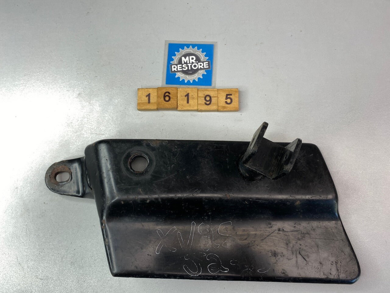 Yamaha XV250 Virago 1992-96 L/H Pillion Footrest Bracket 3DM-27430-00-33