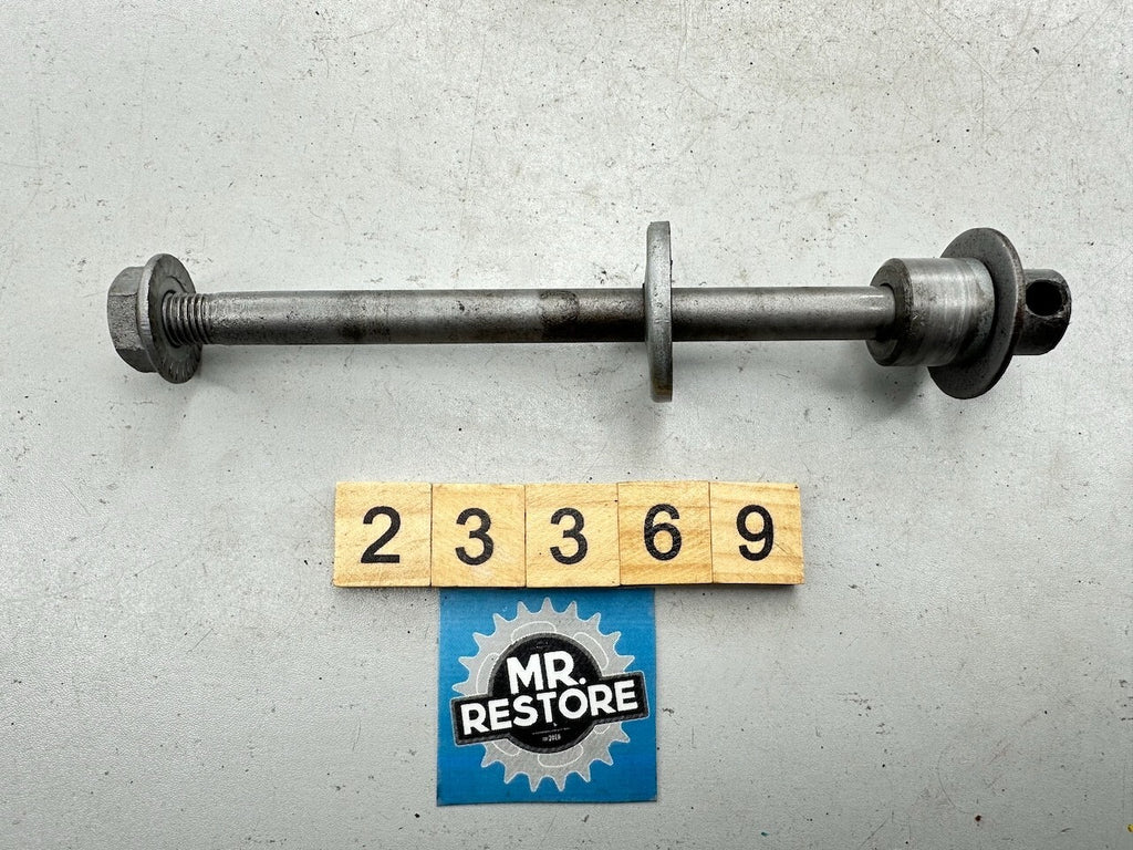 Yamaha V70 V80 V90 Front Wheel Axle Bolt & Spacer