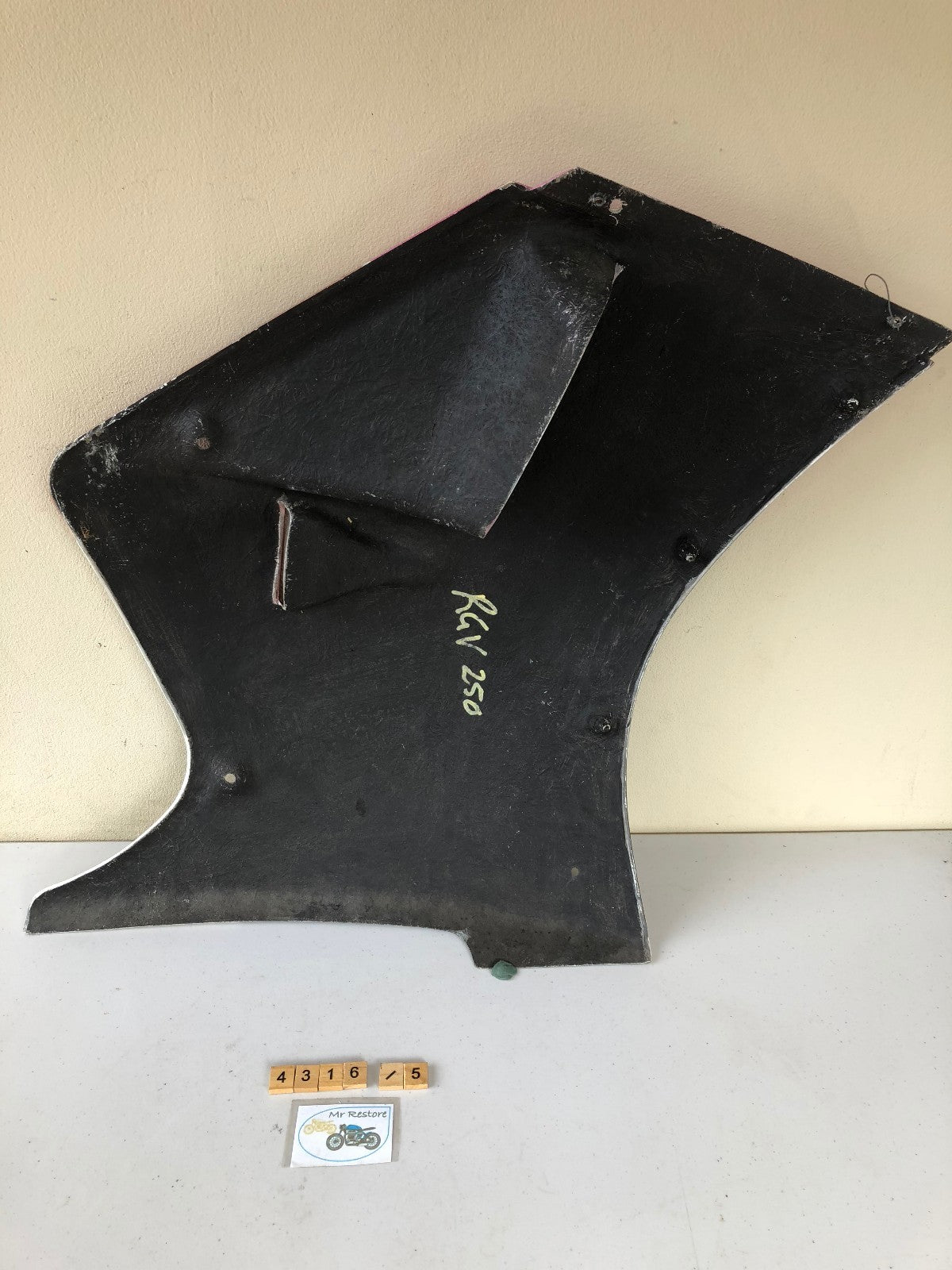 Suzuki RGV250 K L Side Panel 94481-12C00 L/H 1988-89 - 5 Available