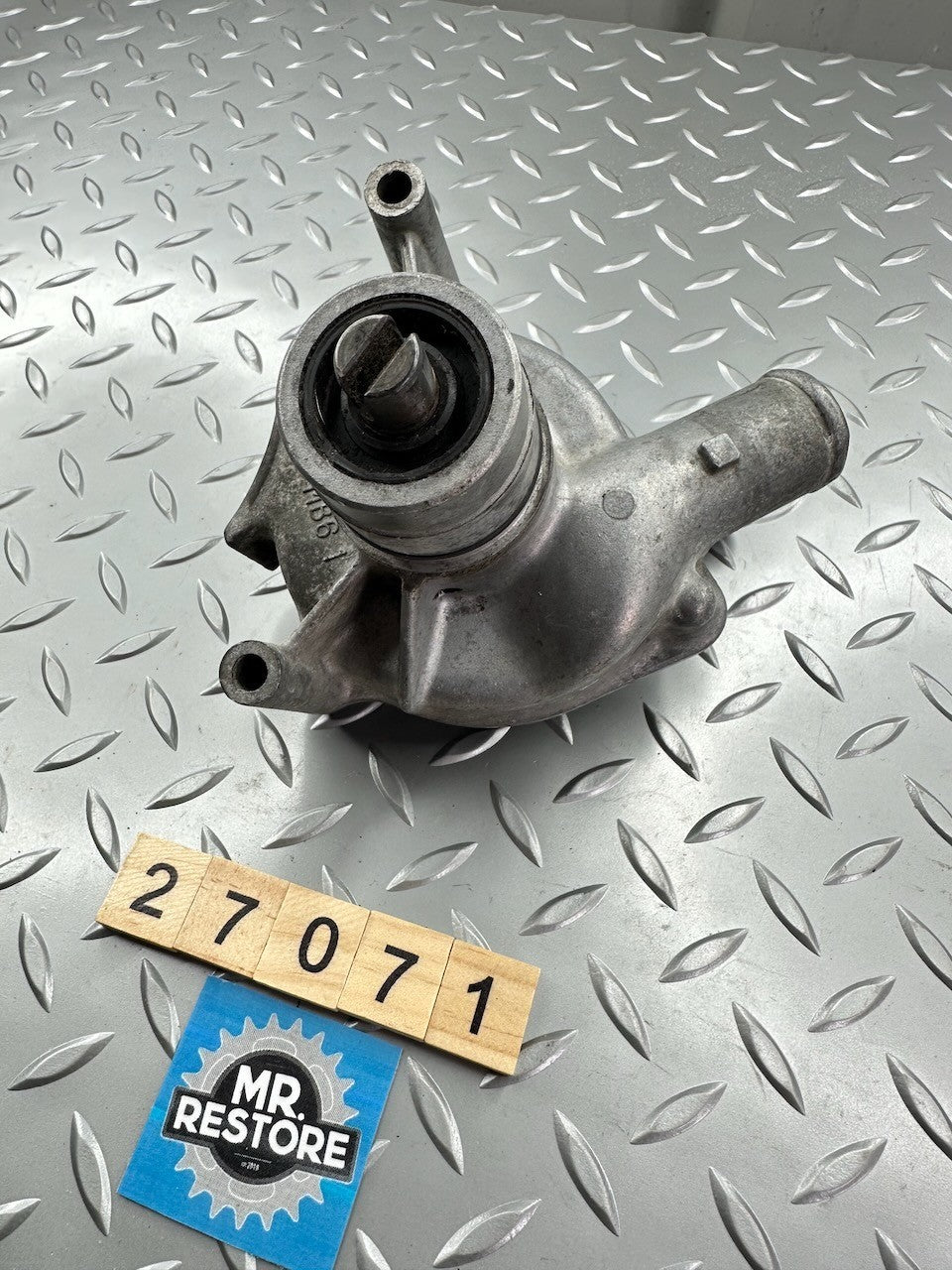 Honda VF1000 FII '85-86' Water Pump 19200-MB6-020  19221-MB6-010