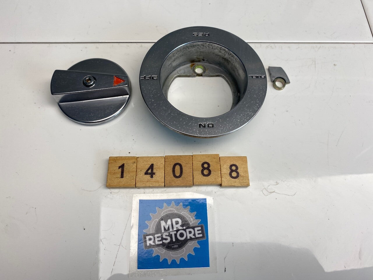 Honda VF1000 VF750 VFR750F Fuel Tap Lever & Base 