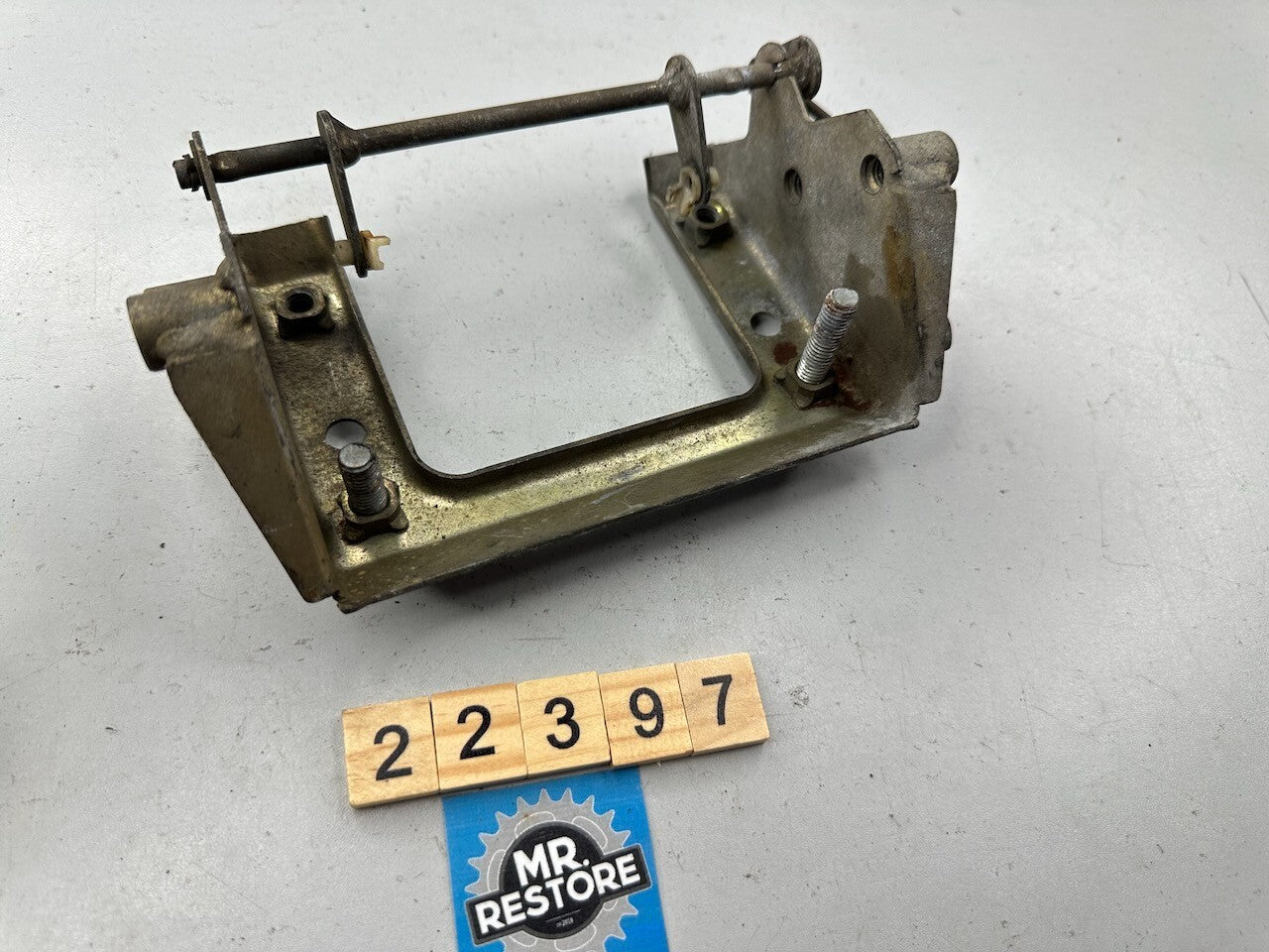 Kawasaki GPZ1000RX ZX1000 1986-88 Tail Grip Bracket & Latch 11044-1172