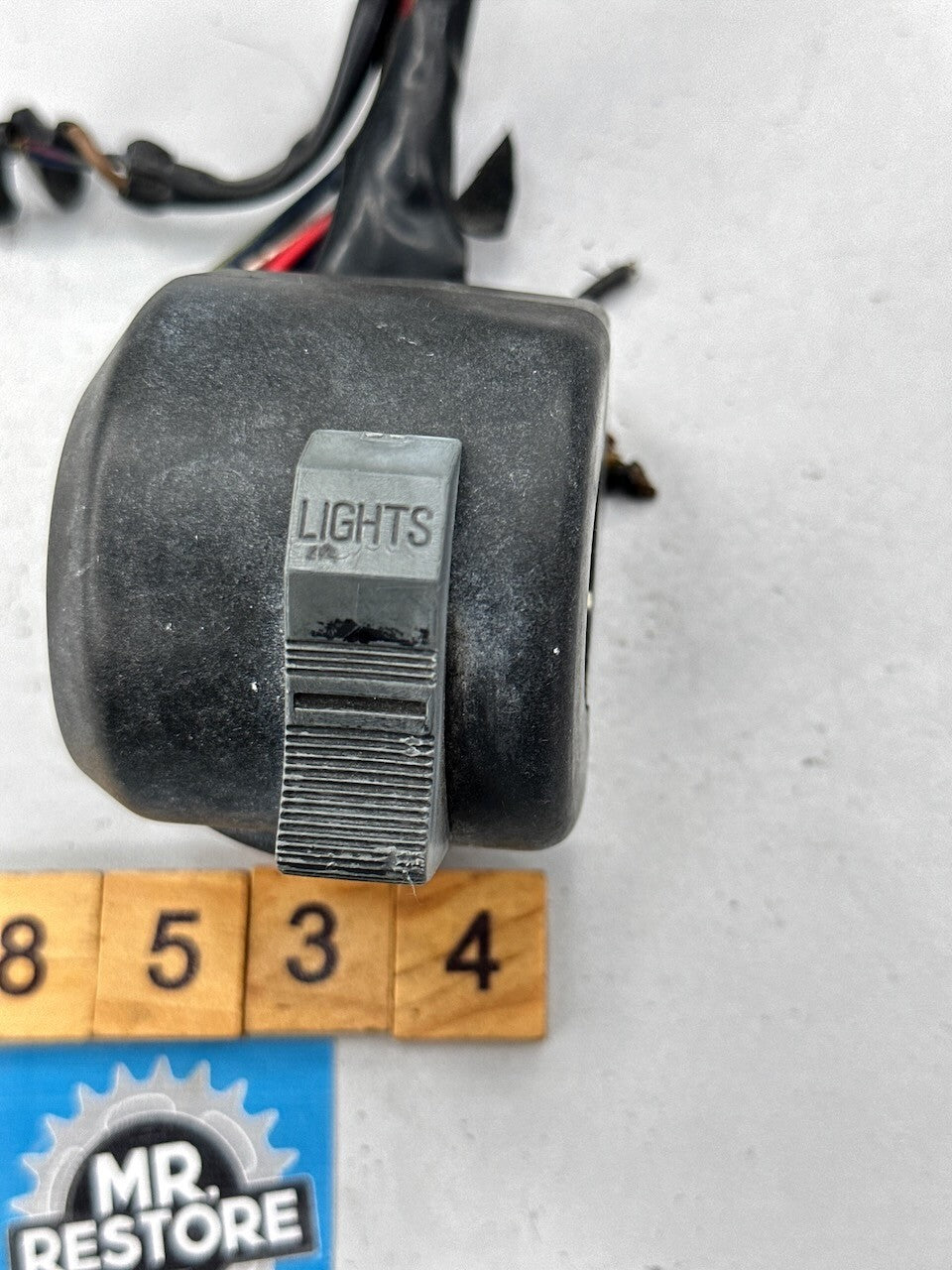 Kawasaki ZX750 GPZ750 R/H Handlebar Switch