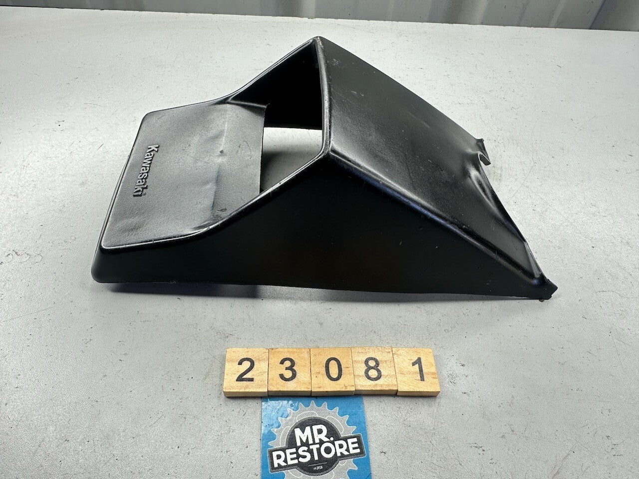 Kawasaki ZX750 ZX550 ZX400 GPZ1100 GPZ750 GPZ550 GPZ400 KZ1100 Fuel Meter Cover
