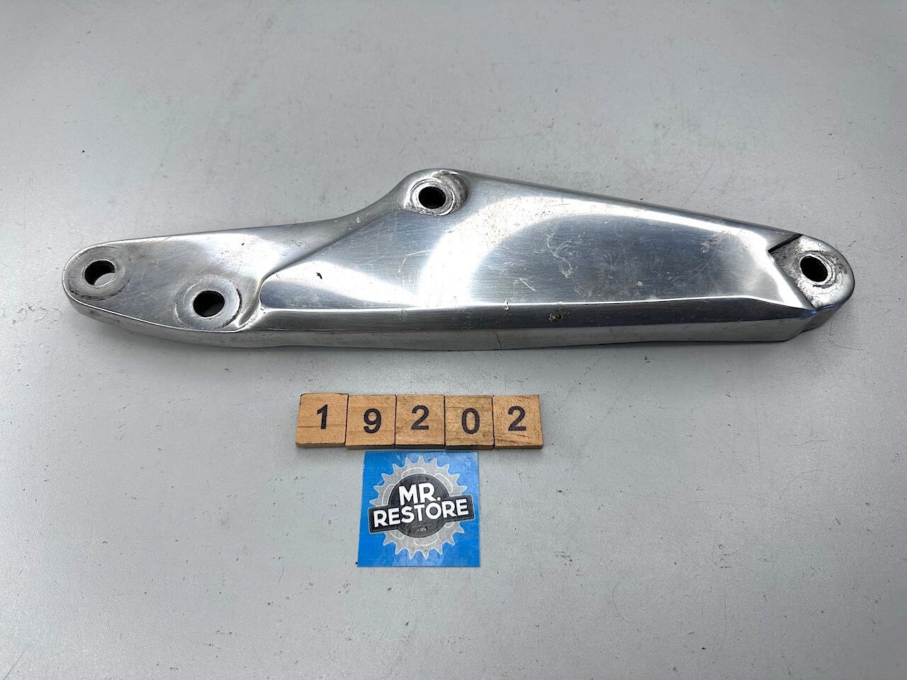 Suzuki GS1100 GS850 L/H Foot Rest Peg Bracket