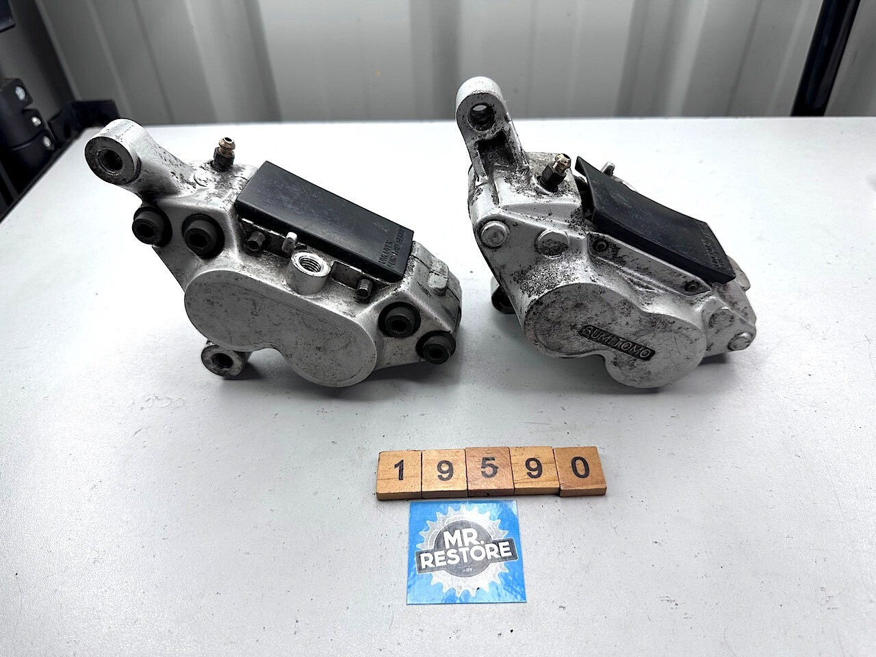 Yamaha FJ1200 "91-93" TDM850 "91-95" Front Brake Callipers 3XW-2580T  3XW-2580U