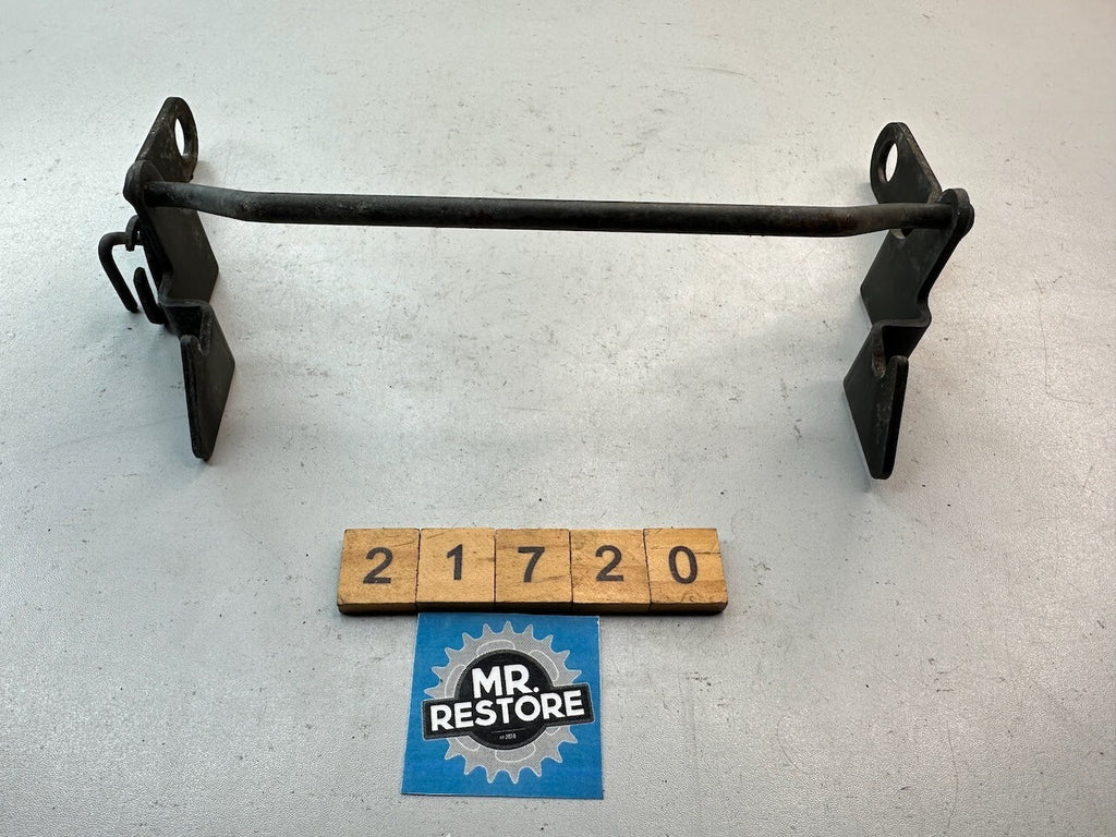 Kawasaki GPZ900R ZX900 Seat Latch Bar 27012-1321