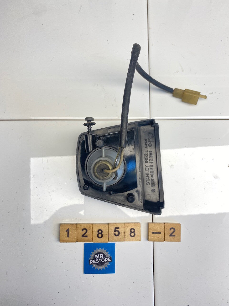 Kawasaki GPZ1000 RX Rear L/H Indicator & Bulb Holder Loom 23040-1123
