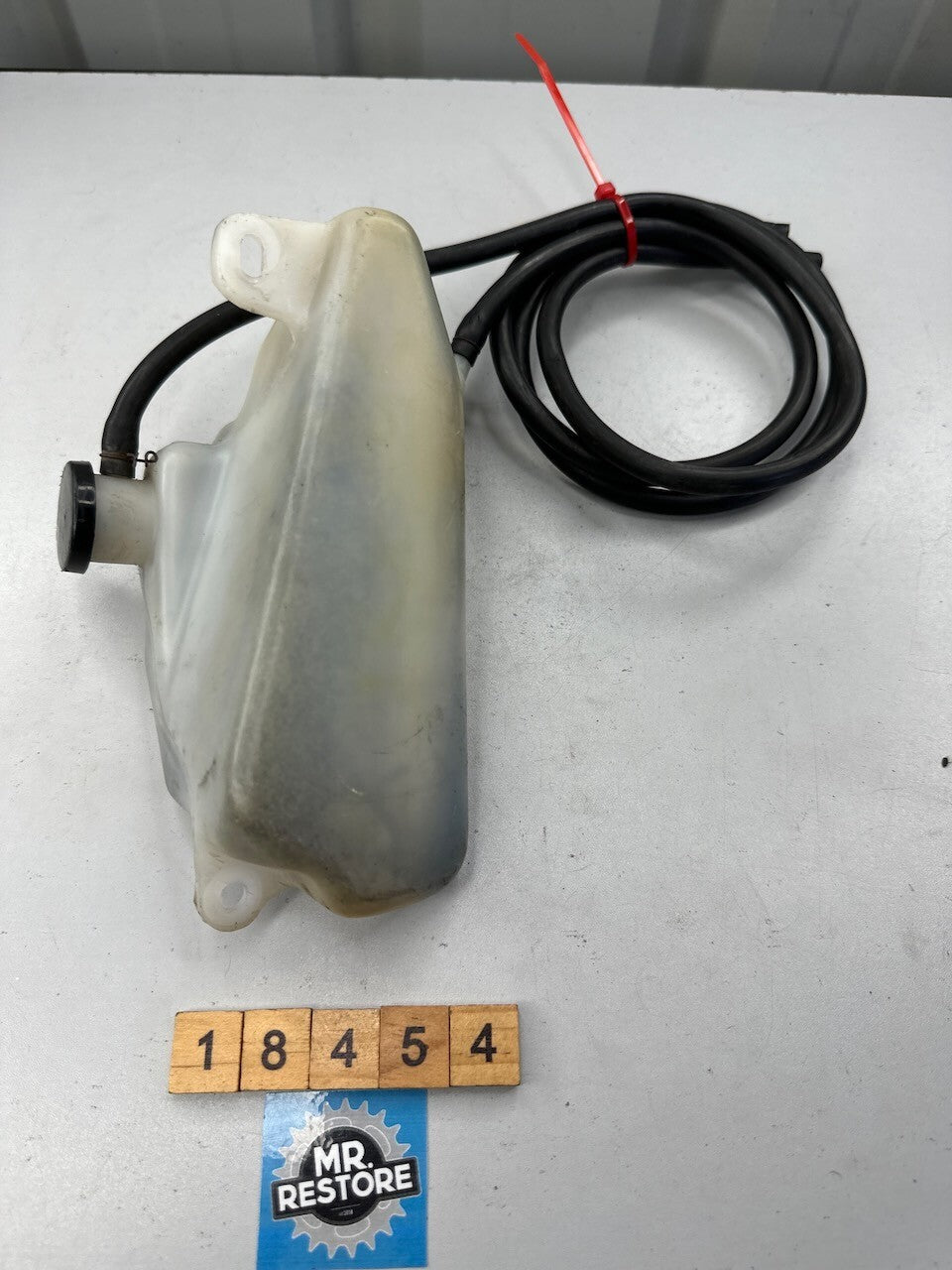 Yamaha TRX850 YZR1000R YZF750 YZF600R Water Expansion ReservoirTank 4FM-21871-02