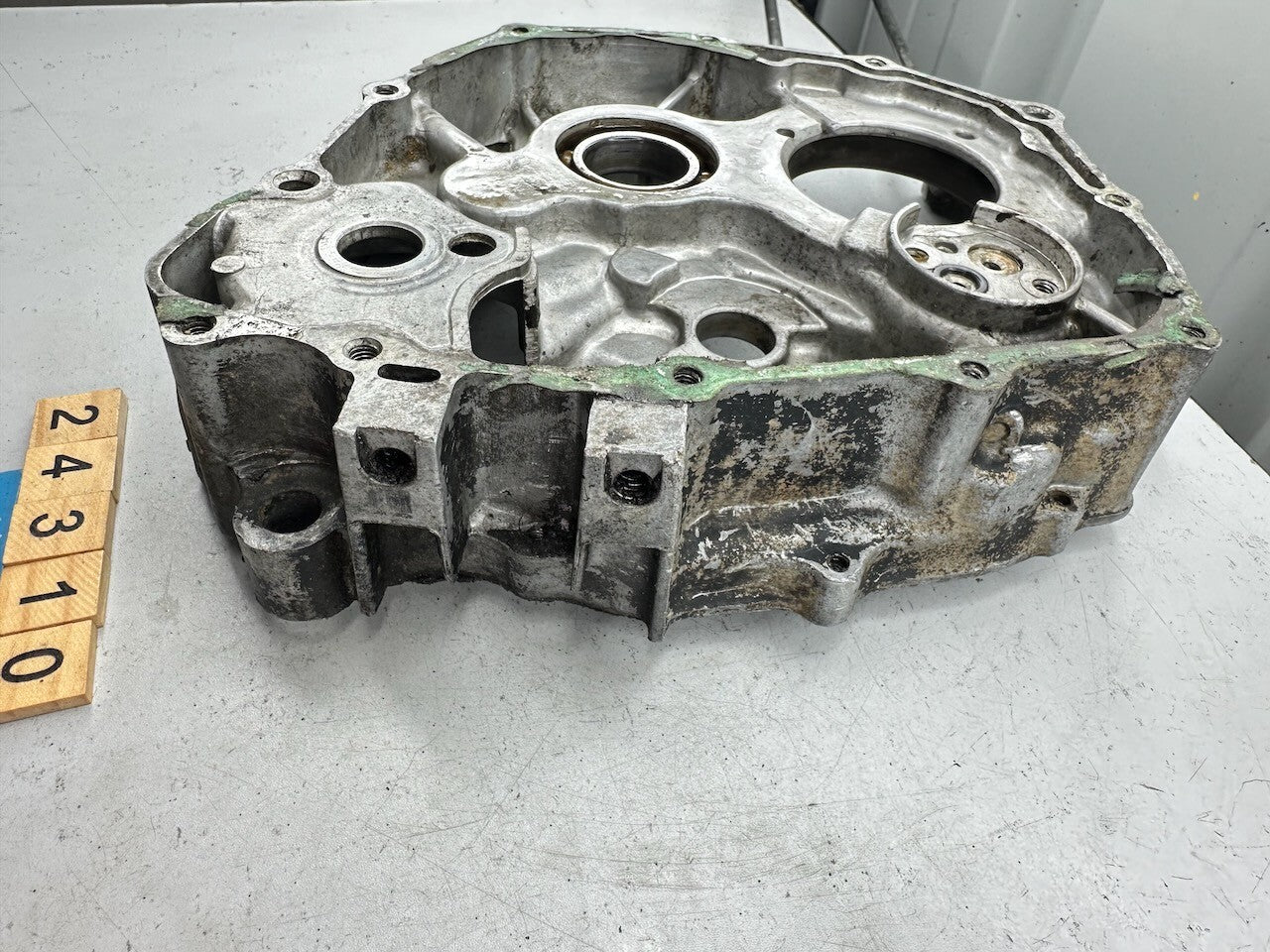 Honda XL185 XL125 CB125 Right Hand Crankcase 11100-KC6-405