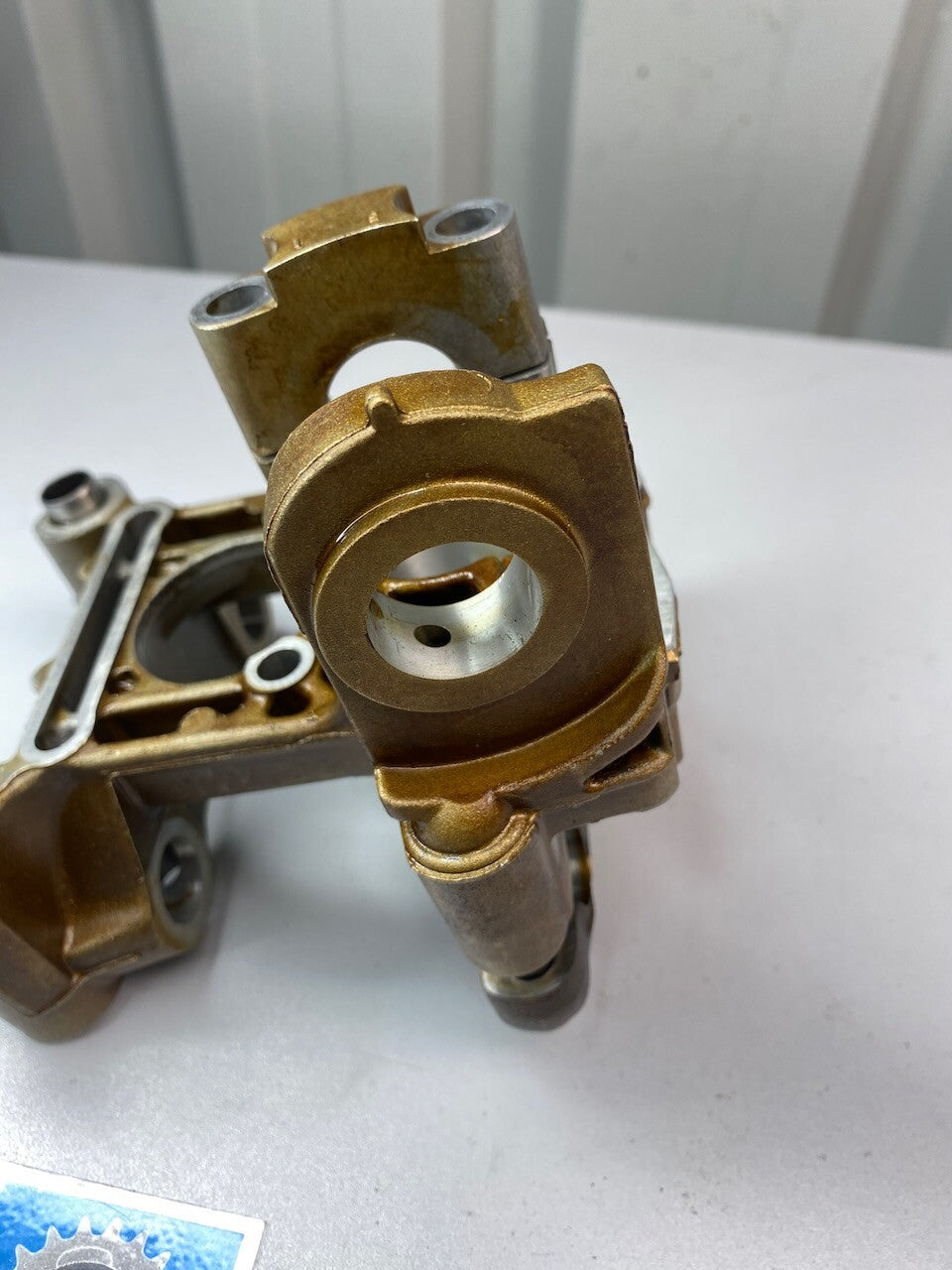 BMW R1200 R1150 R1100 R850 259 L/H Camshaft Supporting Bracket 11 33 7 670 599