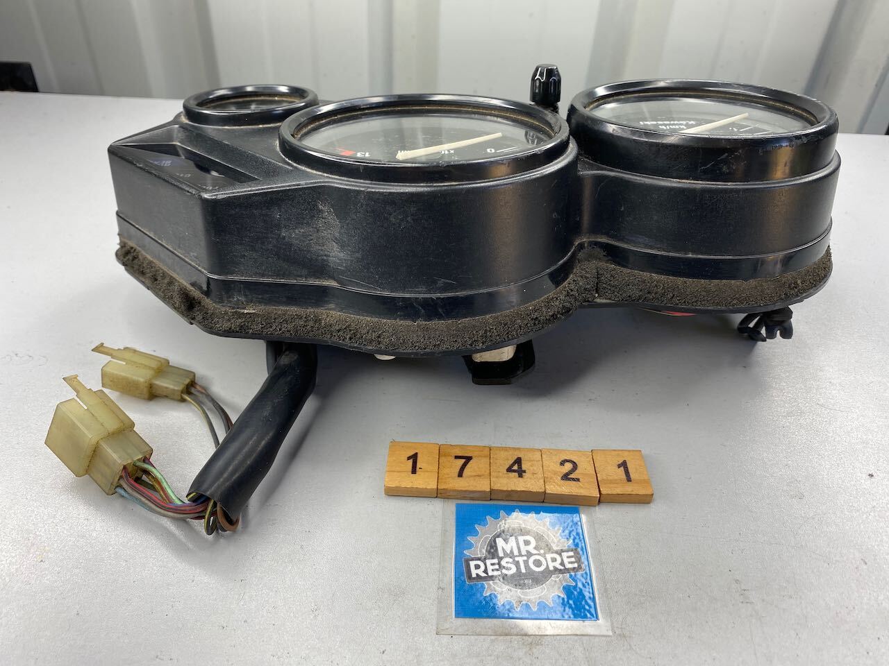 Kawasaki ZZR1100 Dashboard Instruments Meters KMH Tested (showing only 12,406ks)