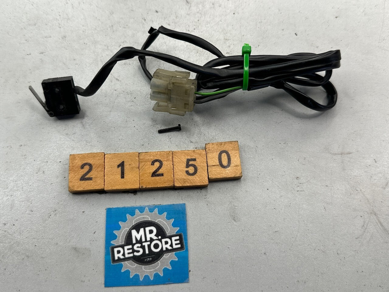BMW R1150GS R1150R R1200C R1500RS K1200GT R1100S Clutch Switch 61312305735