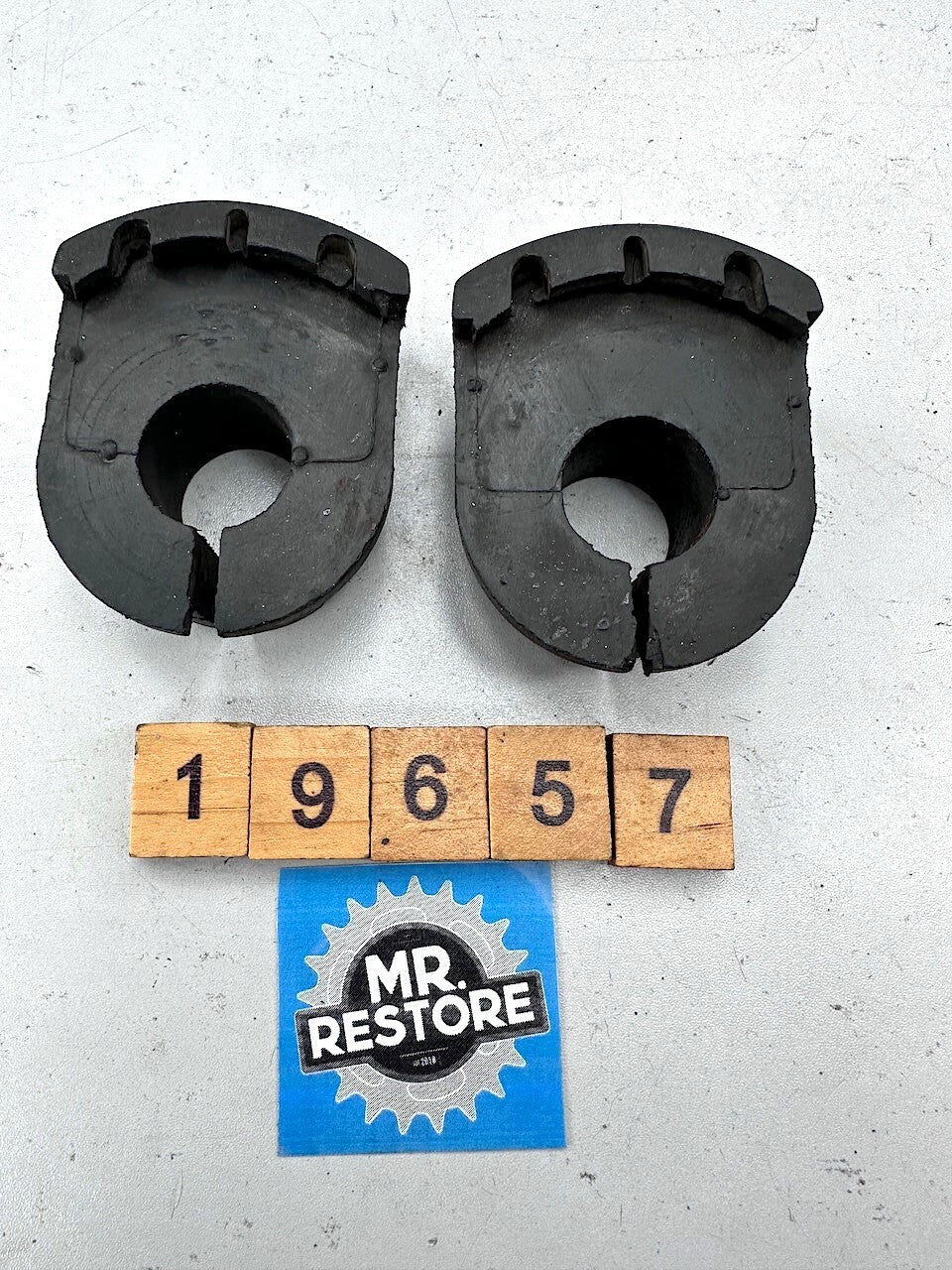 Yamaha FJ1200 FJ1100 R1-Z TZR250 Pair of Front Fuel Tank Rubbers 36Y-24181-01