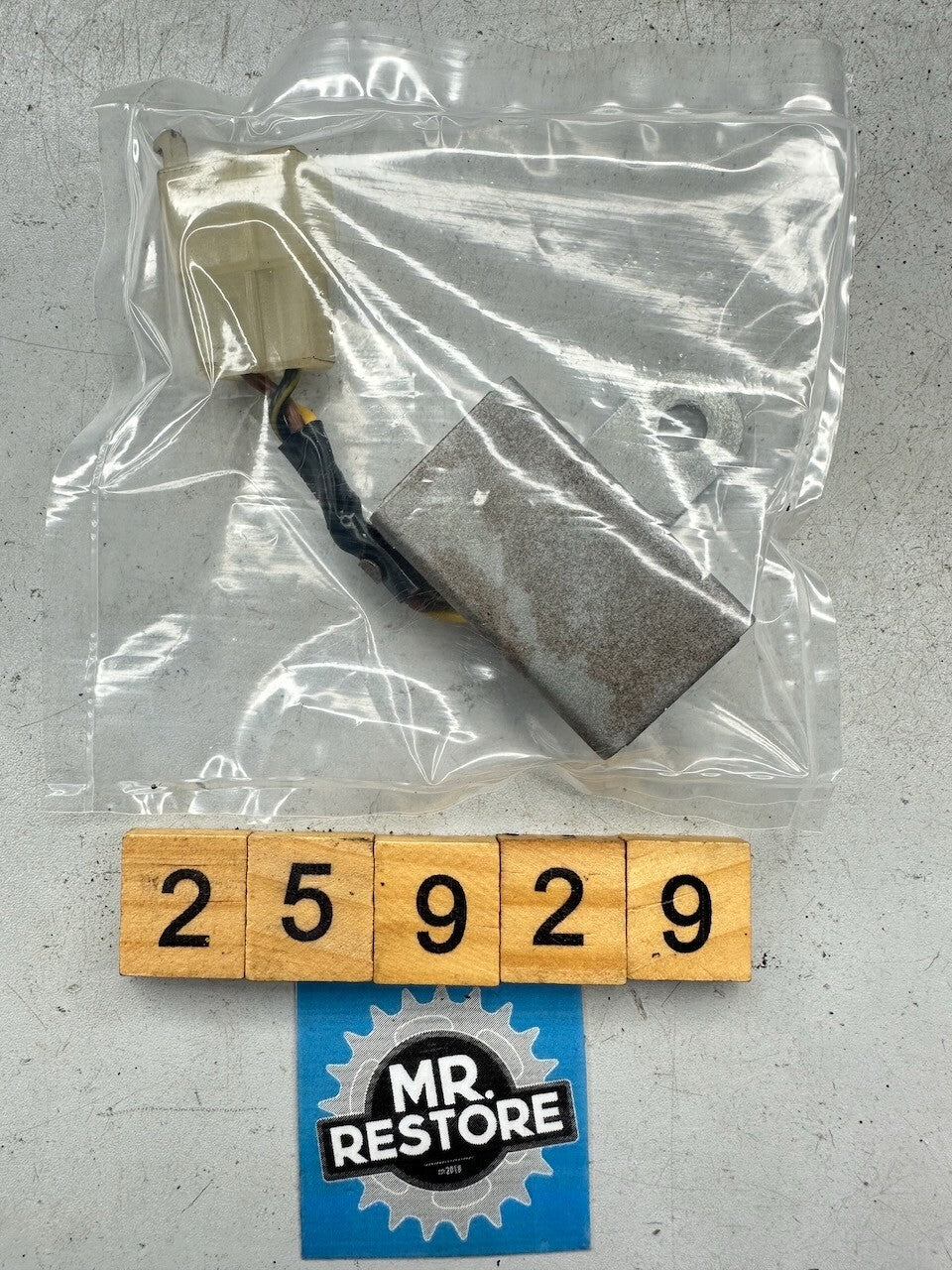 Kawasaki Z1300 KZ1300 '79-82' ZG1300 OEM Voltage Regulator 21066-1006