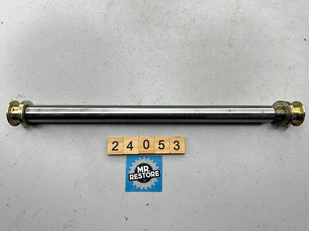 Triumph Daytona Speed Triple T300 Sprint Tiger Trident - Swingarm Pivot Axle