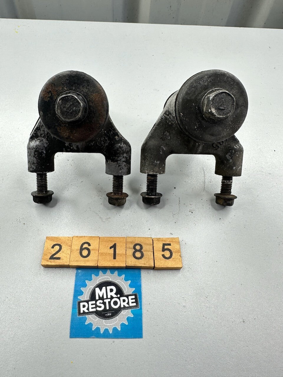 Kawasaki ZX750 F Ninja 750 R GPX750 GPX600 ZX600 Engine Mount Bracket (Pair)