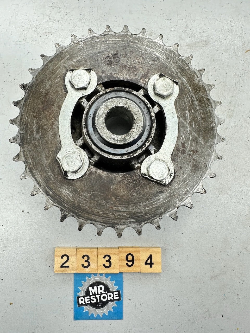 Yamaha V70 V80 V90 L5 G6 Rear Wheel Hub & Spacer 132-25366-01